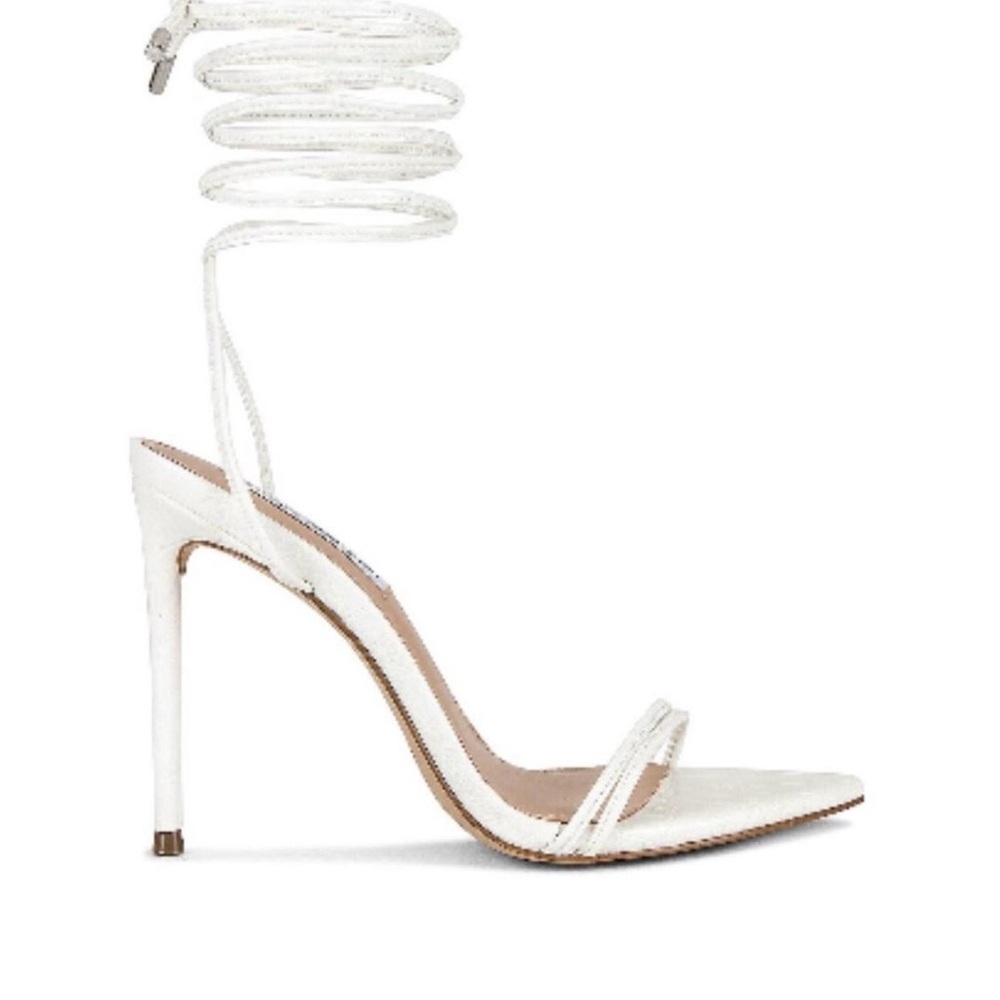 Steve Madden White Lace-Up heels